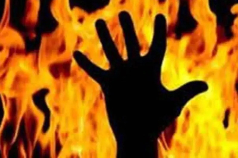 अलाव से लगी आग ने एक बुजुर्ग महिला की गई जान