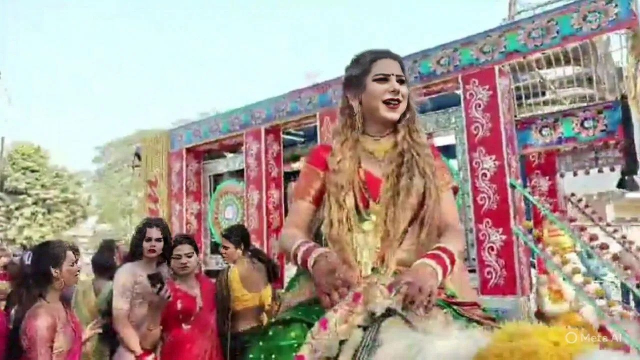 सज धज कर निकली किन्नर (फोटो सोर्स- पत्रिका)