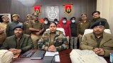 पुलिस की गिरफ्त में आरोपी (फोटो सोर्स- 'X' अमेठी पुलिस)