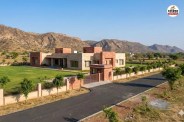 Jaipur real estate new trend People buying farmhouses and large plots cheaply outside city