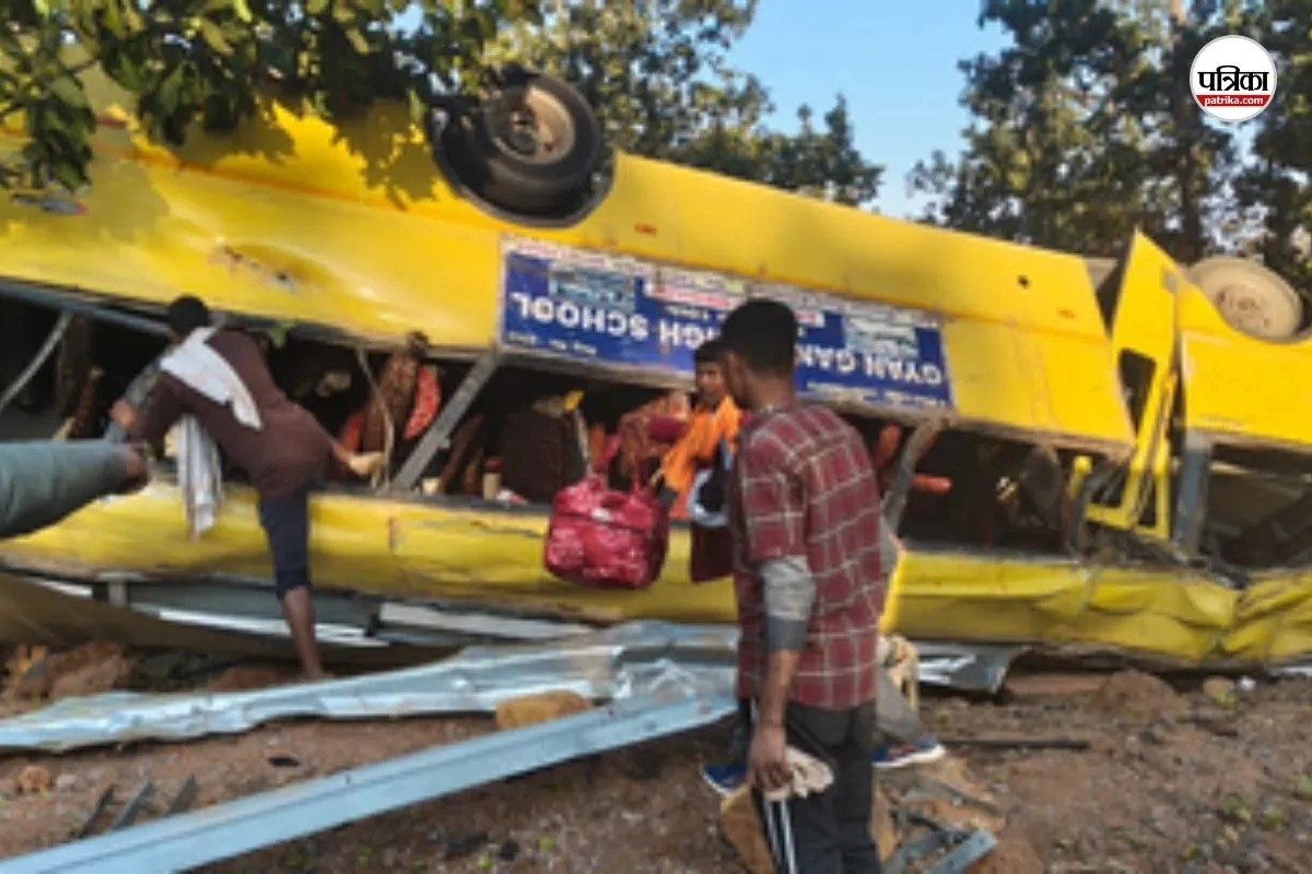 Latehar bus accident, Jharkhand road accident, Marriage party bus overturned Latehar,