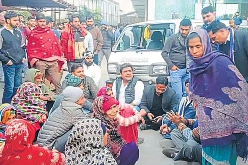 Meerut abduction, Sardhana crime, minor girl kidnapped, mother attacked, Uttar Pradesh crime, Panchayat violence, molestation case, Meerut news, Meerut News, Meerut Latest News, Meerut News in Hindi, Meerut Samachar