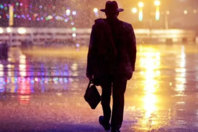 Nana patekar hated his own son then he died actor smoked cigarettes while bathing