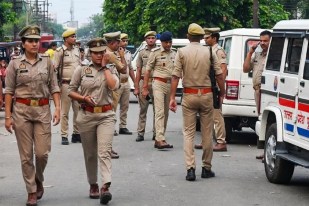 Insurance real estate fraud Noida Police fake call center busted 5 arrested