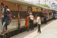 Indian Railway Jaipur Returning home Holi difficult Trains already have long waiting lists