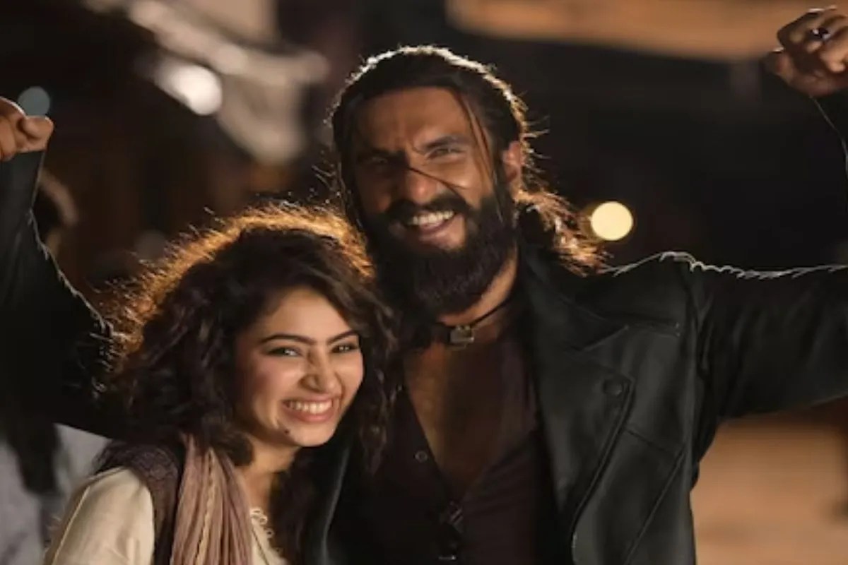 1000 करोड़ी 'धुरंधर' की सक्सेस पर, सारा अर्जुन ने किसके सामने झुकाया सिर? वजह जानकर रह जाएंगे दंग