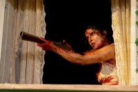 खून से लथपथ, हाथों में बंदूक... ग्लोबल स्टार का रौद्र और खौफनाक अवतार हुआ वायरल