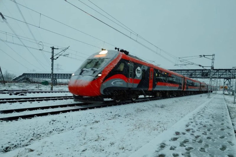 Trains delayed due to snow