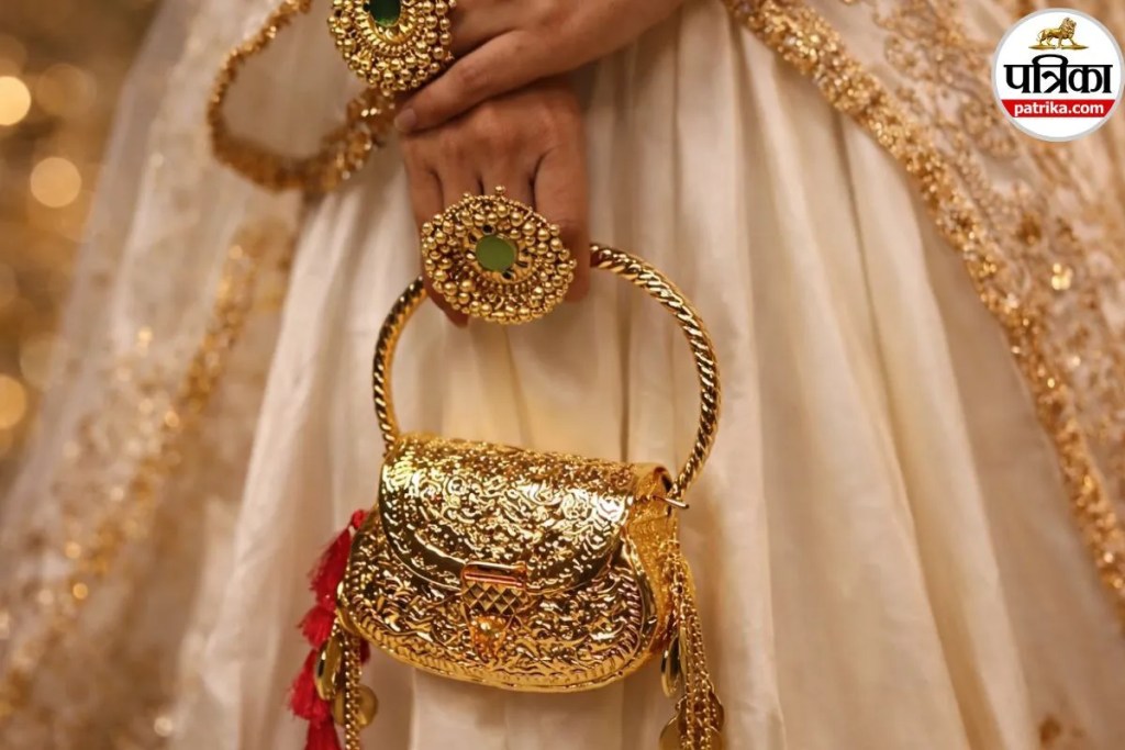 Beaded bridal mini clutch bag, Metallic mini bag for modern brides