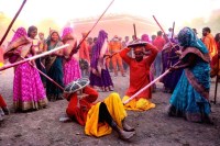 मथुरा में वसंतोत्सव से शुरू हुआ 40 दिवसीय रंगोत्सव, राधा-कृष्ण की नगरी रंग, भक्ति और उल्लास में सराबोर (फोटो सोर्स : WhatsApp News Group)