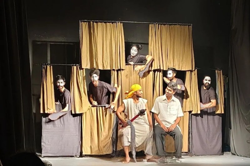 Innocence was seen in 'Post Office', while human conflict was reflected in 'Nadi Pyaasi Thi'.