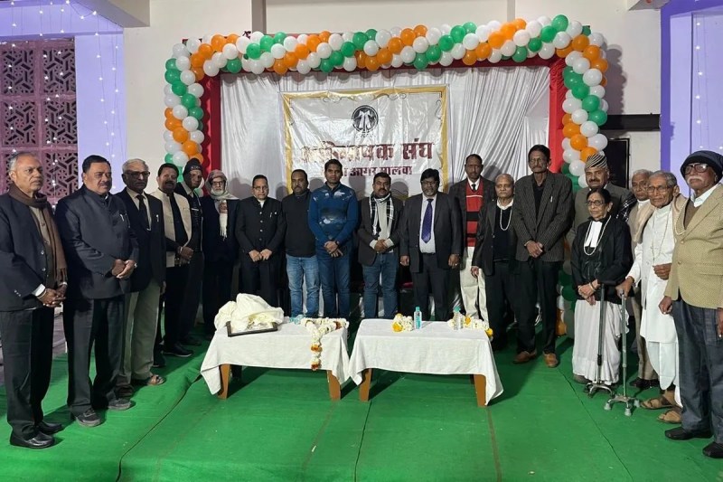 40 वर्ष की सेवाओं वाले अधिवक्ताओं का हुआ सम्मान