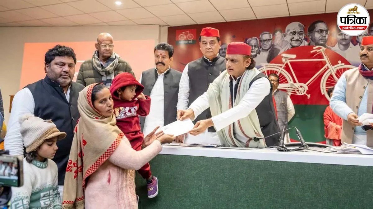 akhilesh yadav help moradabad blo family