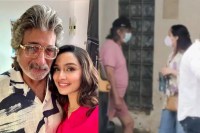 हॉस्पिटल से श्रद्धा कपूर का वीडियो वायरल, पिता शक्ति कपूर के साथ देख फैंस की बढ़ी चिंता