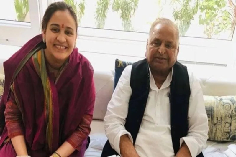 aparna yadav made mulayam family uncomfortable many times while in sp know controversies