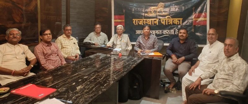 आम बजट से पहले हुब्बल्ली में आयोजित राजस्थान पत्रिका परिचर्चा में विचार रखते सनातन सेवा संगठन चैरिटेबल ट्रस्ट के पदाधिकारी।