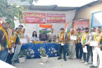 कर्मचारी संघ और बैडमिंटन क्लब के संयुक्त आयोजन में खेल, स्वास्थ्य और संस्कारों पर जोर