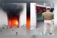 Minor girl, minor girl abducted, minor girl abducted in Jaisalmer, house set on fire, Jaisalmer crime news, Rajasthan crime news, नाबालिग लड़की, नाबालिग लड़की को भगाया, जैसलमेर में नाबालिग लड़की को भगाया, घर में आग लगाई, जैसलमेर क्राइम न्यूज, राजस्थान क्राइम न्यूज