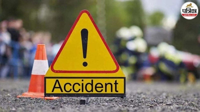 bijnor road accident two youths dead