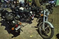 Raipur News: रायपुर में बुलेट चालकों पर कार्रवाई, मोडिफाई साइलेंसर वाले 65 बाइको पर जुर्माना