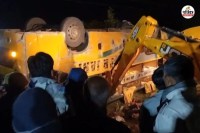 bus-road-accident-in-ahore-1