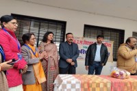 शासकीय कन्या उच्चतर माध्यमिक विद्यालय थाटीपुर में आयोजित पांच दिवसीय कॅरियर मेला महोत्सव के तीसरे दिन छात्राओं को सफलता के महत्वपूर्ण सूत्र सीखने को मिले।