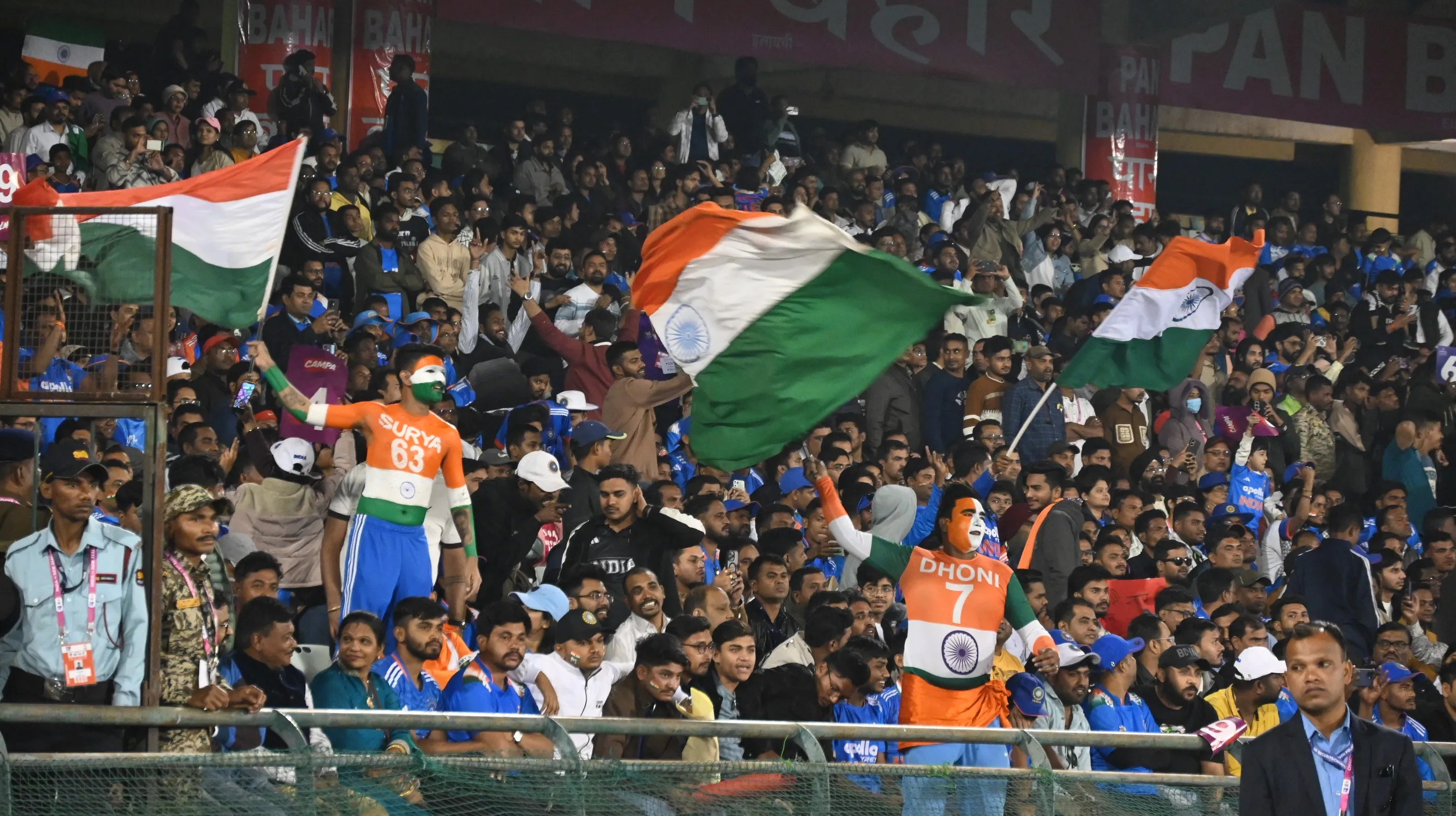 Cricket: न्यूजीलैंड अब दबाव में, मुकाबले में बने रहने के लिए पलटवार की दरकार