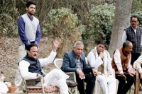 Art of Living worked for MP farmers in Hariharpur