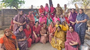 सेवा और संवेदना की मिसाल: राजस्थानी महिला मंडल हुब्बल्ली की सदस्यों ने प्रियदर्शनी मूक-बधिर विद्यालय में पूर्णिमा का महोत्सव बच्चों के संग मनाया।