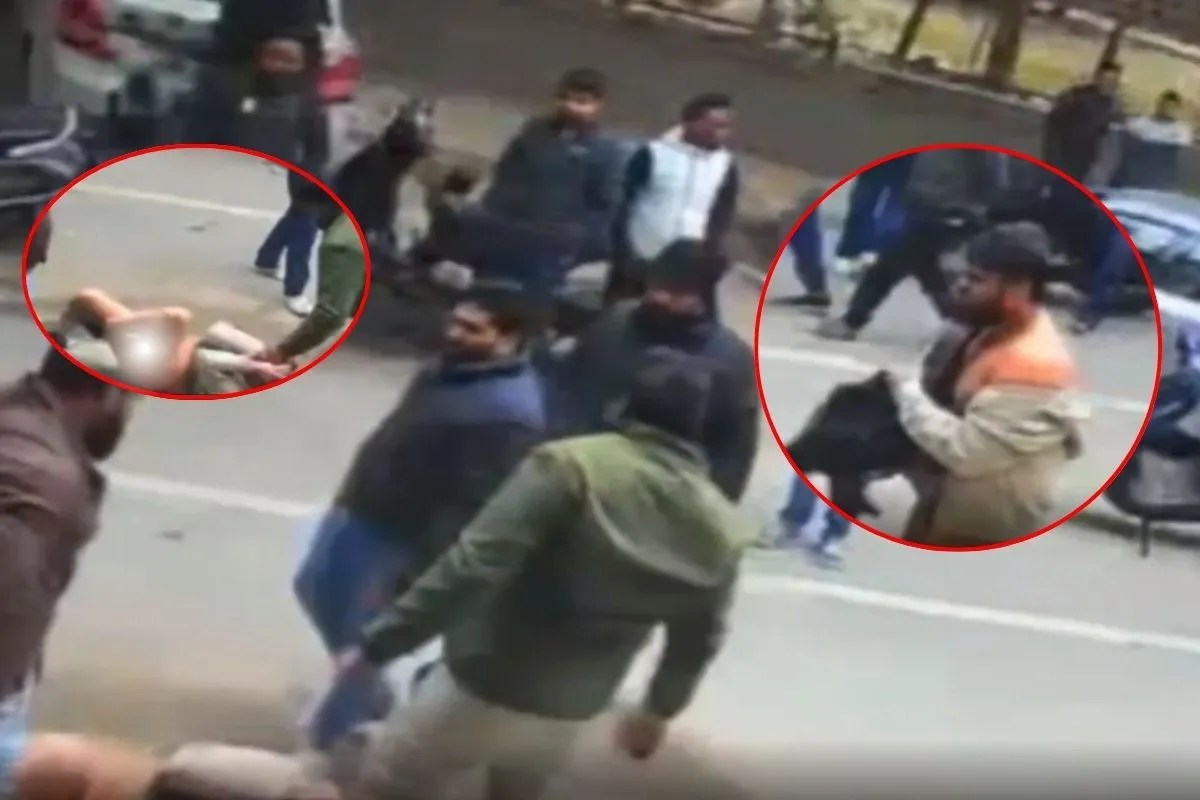 family was beaten up in broad daylight by miscreants in Delhi