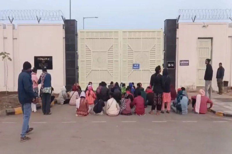 पेट्रोल लेकर शिक्षा मंत्री निवास घेराव करने पहुंचे डी.एड. अभ्यर्थी, मंत्री बोले- नई भर्ती प्रक्रिया में आवेदन करें