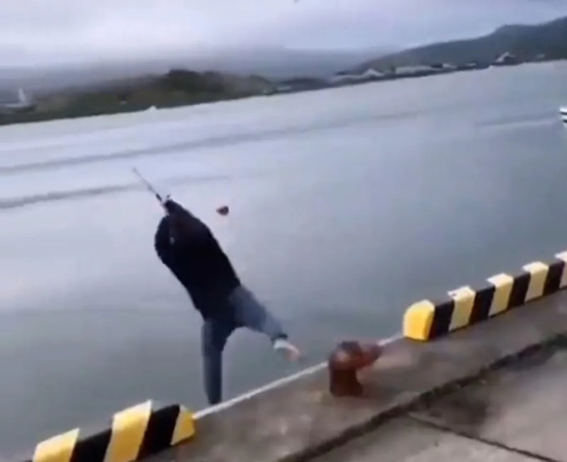 Fishing goes wrong