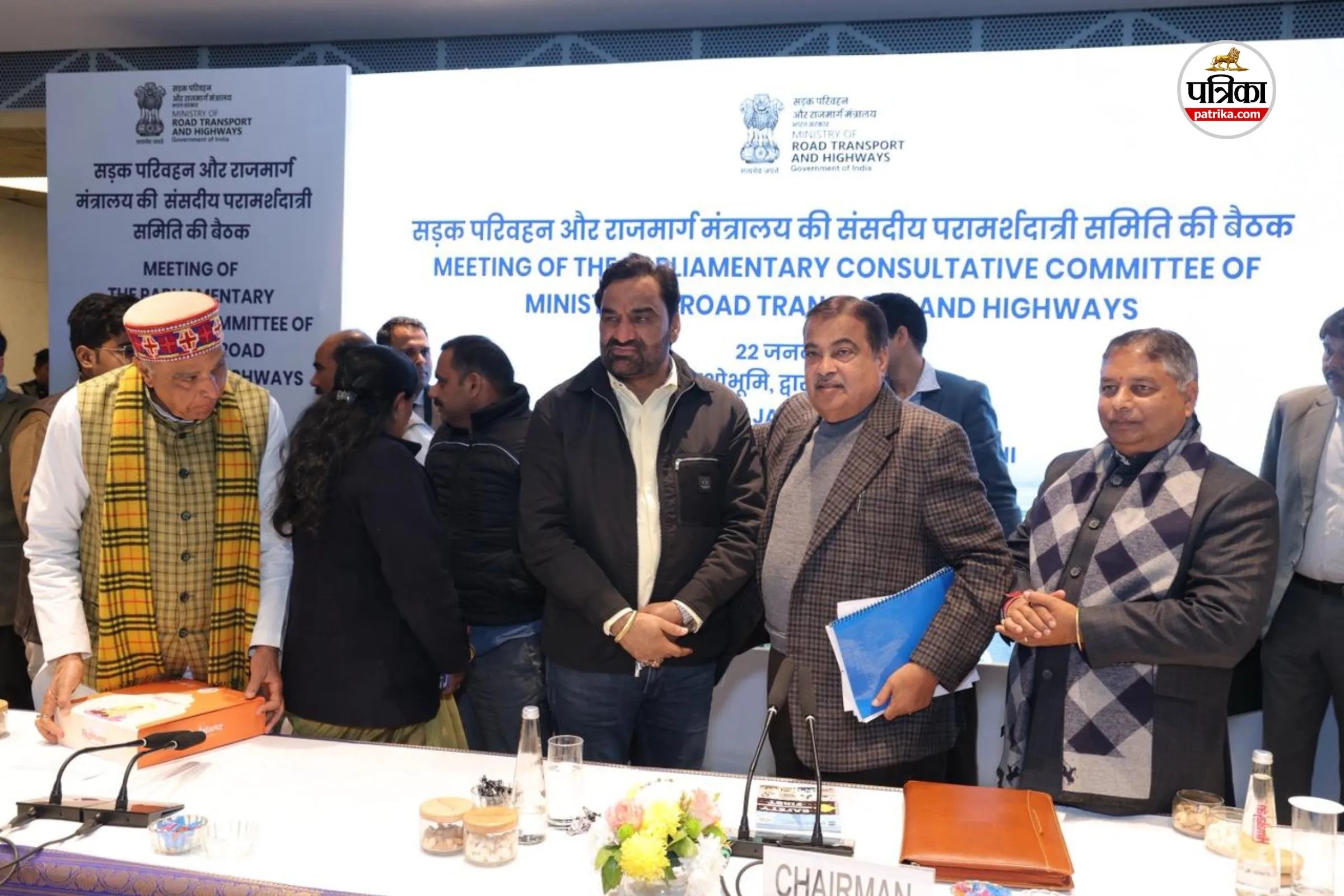 नागौर. केन्द्रीय मंत्री गडकरी के साथ सांसद बेनीवाल।