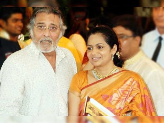 Akshaye Khanna Stepmother Kavita