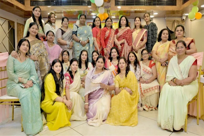 राष्ट्रीय जैन महिला जागृति मंच शाखा मुरार : महिलाओं ने गेम खेलकर जीते पुरस्कार