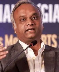 Political battle erupts over the Rs 400 crore heist at Chorla Ghat.