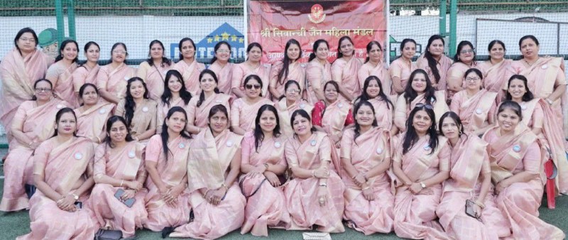 सिवांची मेले के अवसर पर महिला मंडल की सदस्याएं।