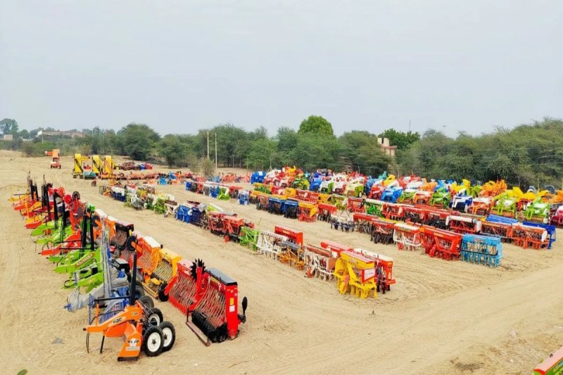 एफएमटीटीसी में पड़े यंत्र