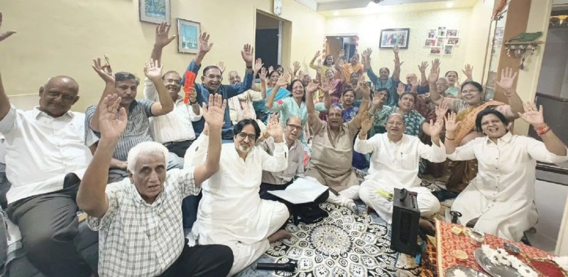 प्रवास में भी सनातन संस्कृति एवं घर-घर रामकथा की परंपरा निभाते अखिल भारतीय मानस प्रचार समिति हुब्बल्ली के समर्पित सदस्य।