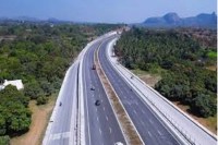 CG News: छत्तीसगढ़ के लिए अच्छी खबर, केंद्र सरकार ने 4 सड़क खंडों के लिए स्वीकृत किए 665 करोड़ रुपये, 5 जिलों में 174 किमी सड़क होगी चौड़ी और मजबूत