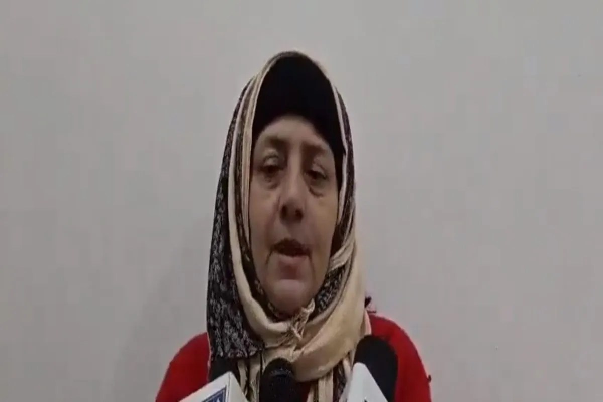 senior professor rachna kaushal leveled serious allegations against amu dean nafees ahmed ansari