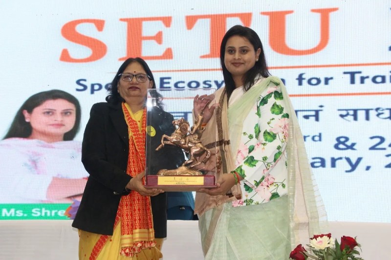 एलएनआईपीई छात्रों ने मल्लखंभ, योग, कबड्डी सहित खेलों का आकर्षक प्रदर्शन