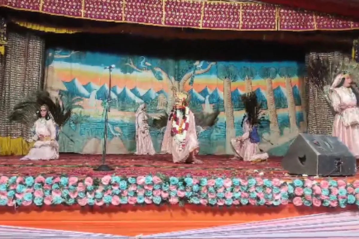 Kota: राम महायज्ञ में श्रद्धांलुओं नें विधिवत रूप से दी आहुतिया, देखें वीडियो