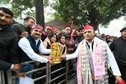 SIR और ड्राफ्ट मतदाता सूची को लेकर सियासी घमासान तेज, निर्वाचन आयोग ने दी सफाई (फोटो सोर्स : WhatsApp News Group)