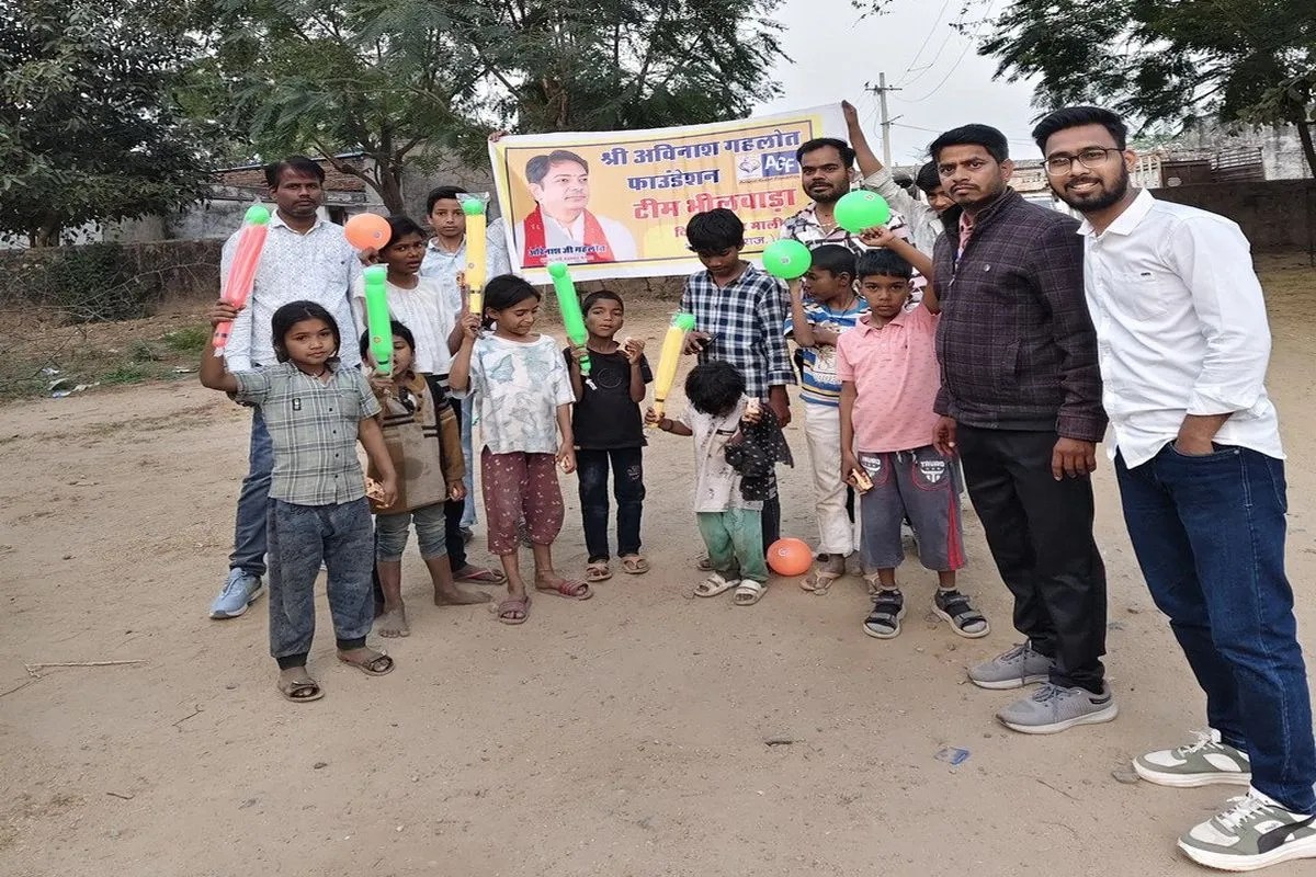 The faces of the children blossomed after receiving sports equipment.