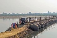 संजय सेतु की मरम्मत के बीच घाघरा घाट पर लौटेंगी पुरानी यादें, बनेगा पीपे का पुल (फोटो सोर्स : WhatsApp News Group)