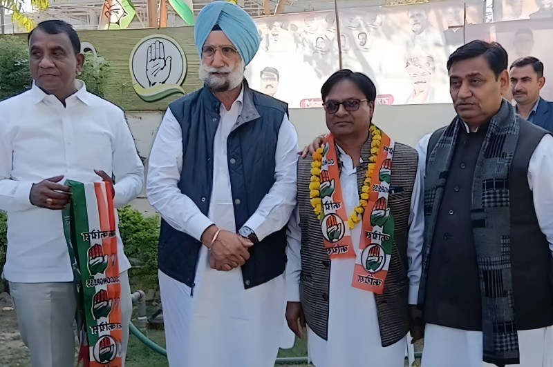 Rajasthan Politics BAP Founder Manilal Garasia 10 Leaders Join Congress