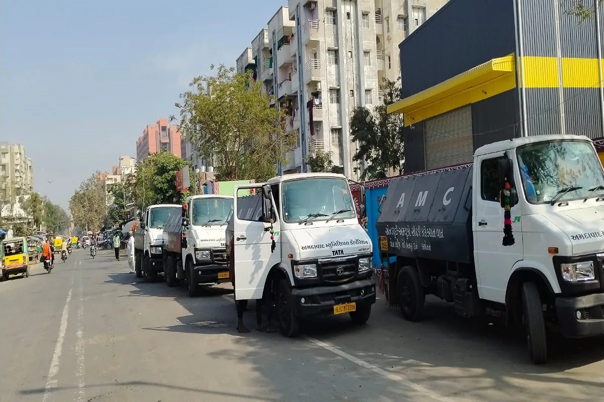 अहमदाबाद में अब एक कॉल पर घर से उठेगा मकानों का मलबा, शहर को वेस्ट मुक्त बनाने की पहल