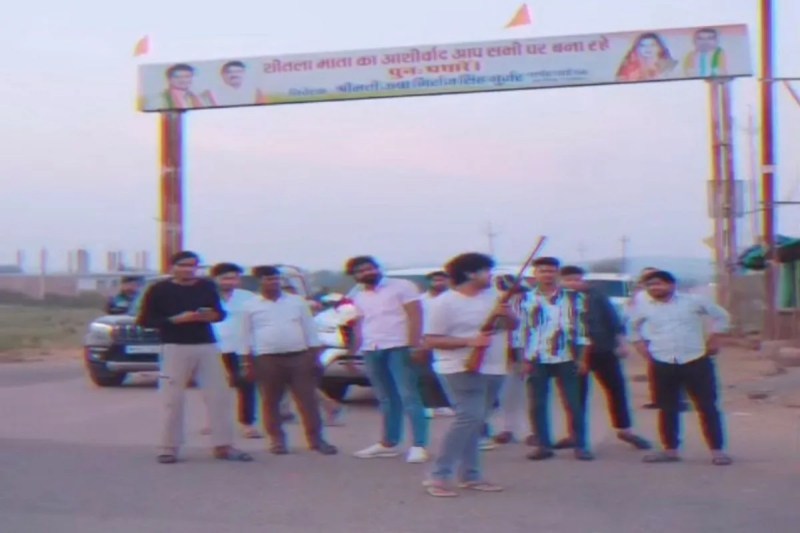 सोशल मीडिया पर वीडियो वायरल, पुलिस ने शुरू की पहचान