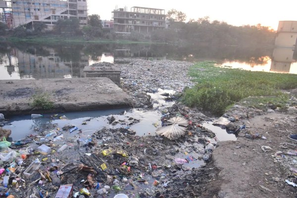 खारून नदी में सीवरेज का जहर